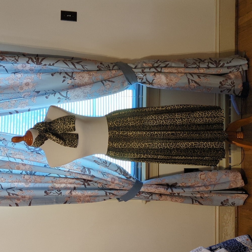 Vintage Leopard print skirt Medium